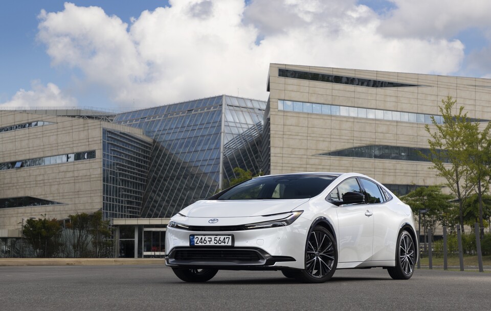 토요타 '프리우스 AWD XLE'의 외관./ 토요타 코리아