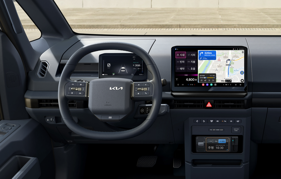 PV5 택시 전용 ‘올인원 디스플레이 2’의 모습./기아