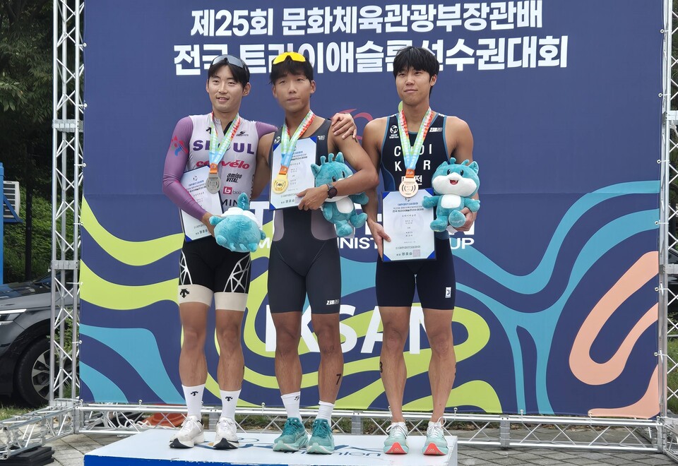 경주시청 김성식 전국 트라이애슬론 선수권 우승. 사진=경주시 제공