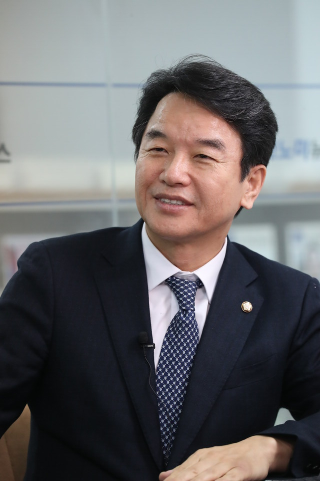 문진석 의원(더불어민주당, 충남 천안시 갑)./