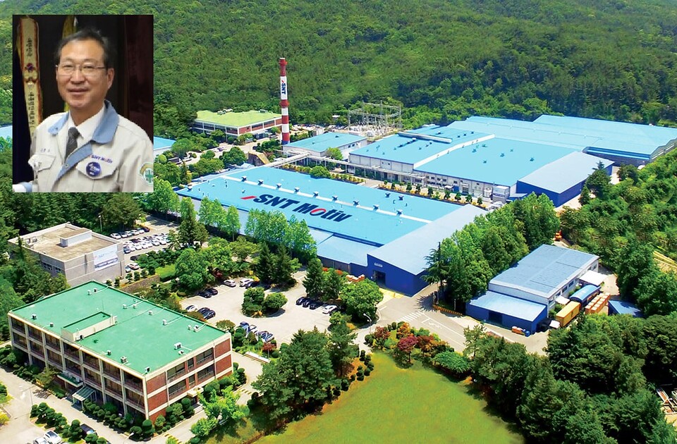 SNT모티브 부산 본사 전경 및 권형순 대표이사. /SNT모티브