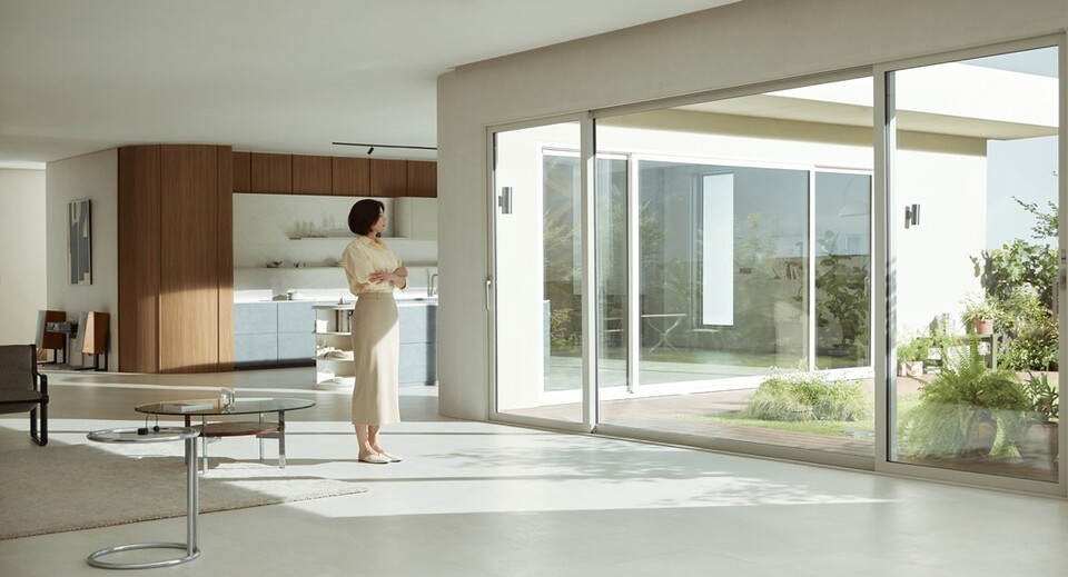 LX하우시스는 고성능 친환경 자재와 첨단 기술력을 결합한 통합 솔루션을 통해 건축 패러다임 전환을 선도하고 있다./LX하우시스