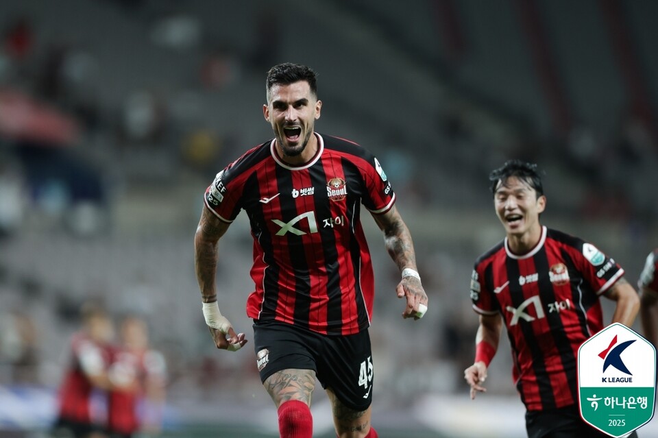 프로축구 K리그1(1부) FC서울은 13일 서울월드컵경기장에서 열린 하나은행 K리그1 2025 30라운드 광주FC와 홈 경기서 3-0 승리를 거뒀다. /한국프로축구연맹 제공