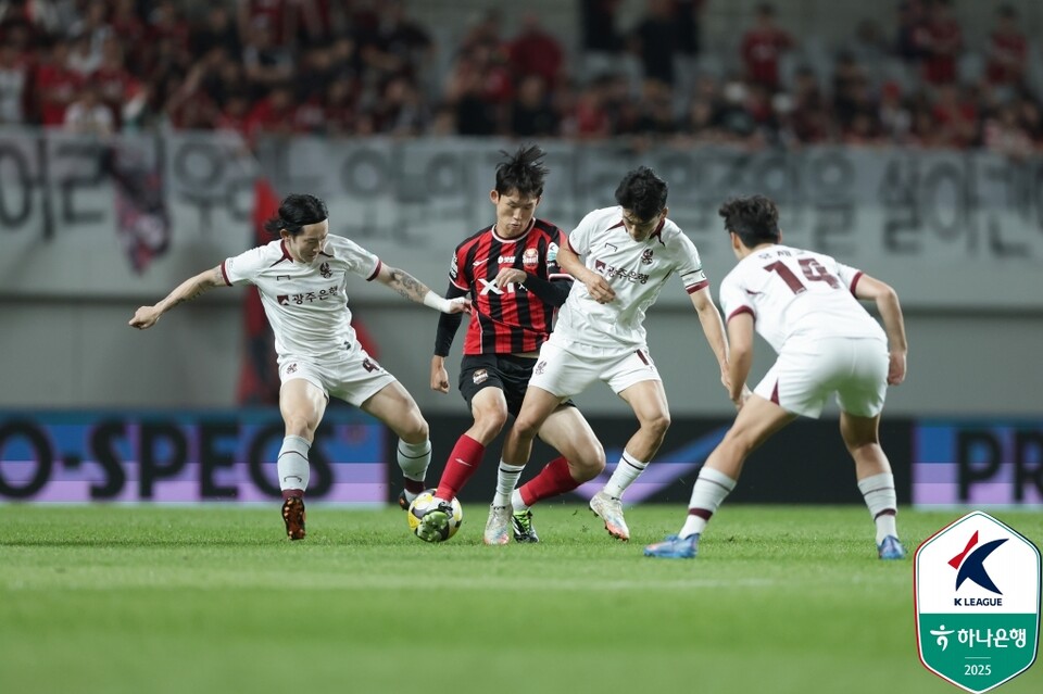 프로축구 K리그1(1부) FC서울은 13일 서울월드컵경기장에서 열린 하나은행 K리그1 2025 30라운드 광주FC와 홈 경기서 3-0 승리를 거뒀다. /한국프로축구연맹 제공