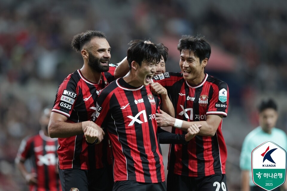 프로축구 K리그1(1부) FC서울은 13일 서울월드컵경기장에서 열린 하나은행 K리그1 2025 30라운드 광주FC와 홈 경기서 3-0 승리를 거뒀다. /한국프로축구연맹 제공