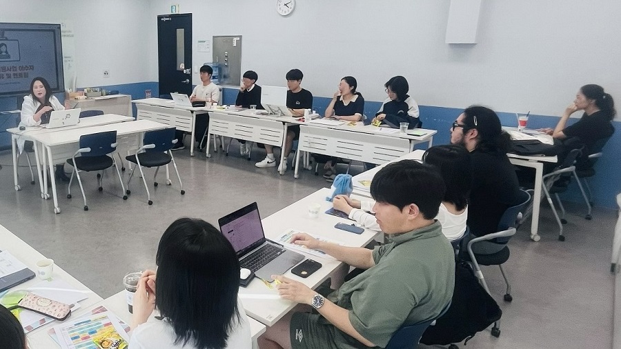 마포구고용복지지원센터가 구직단념 청년의 청도지 서포터즈(또래지원단) 운영을 통해 청년의 사회참여와 경력 제고를 지원한다./마포구고용복지지원센터