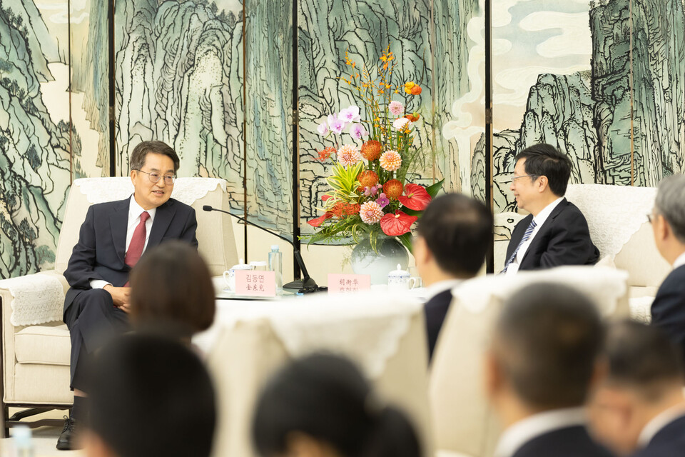 경기도가 중국 중서부 최대 도시인 충칭시와 우호협력 협약을 맺으며 새로운 국제 협력 거점을 마련했다./ 경기도 제공