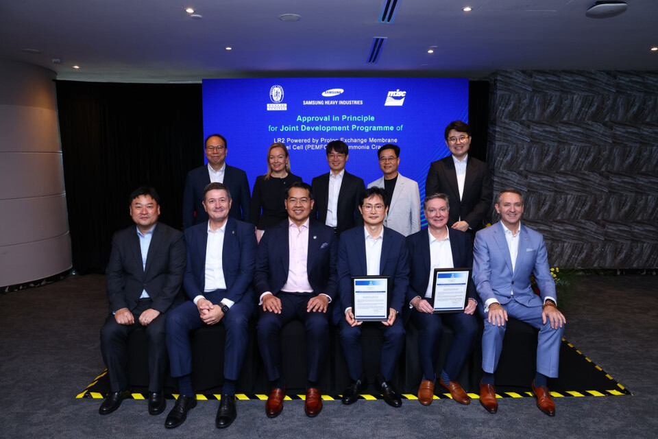 빈센(VINSSEN)이 세계 최초로 LR2급(11만톤) 석유 제품 운반선에 적용되는 암모니아 기반 수소연료전지 추진 선박 개발 프로젝트를 수행하고 있다./빈센