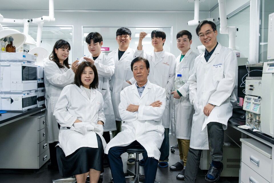 식용곤충 연구전담 한미양행 미래식품연구소 연구원. /한미양행 제공