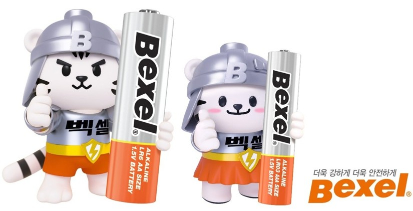 벡셀 건전지 신규 캐릭터 ‘백철이’(왼쪽)와 ‘백세리’./ SM그룹 제공