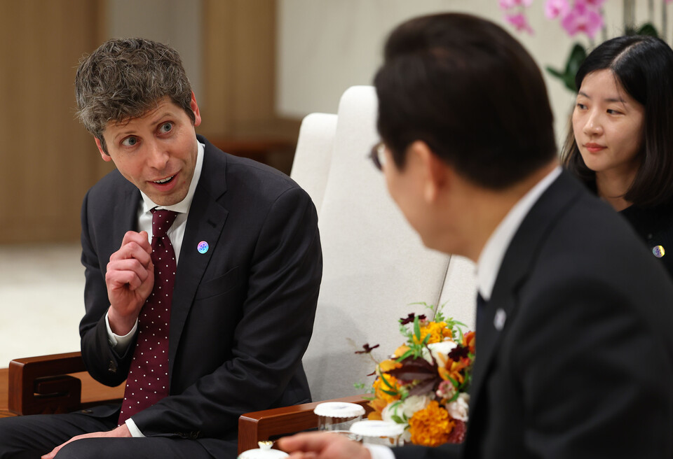오픈AI 샘 올트먼 대표가 1일 용산 대통령실에서 이재명 대통령 접견 중 발언하고 있다. 사진=연합뉴스