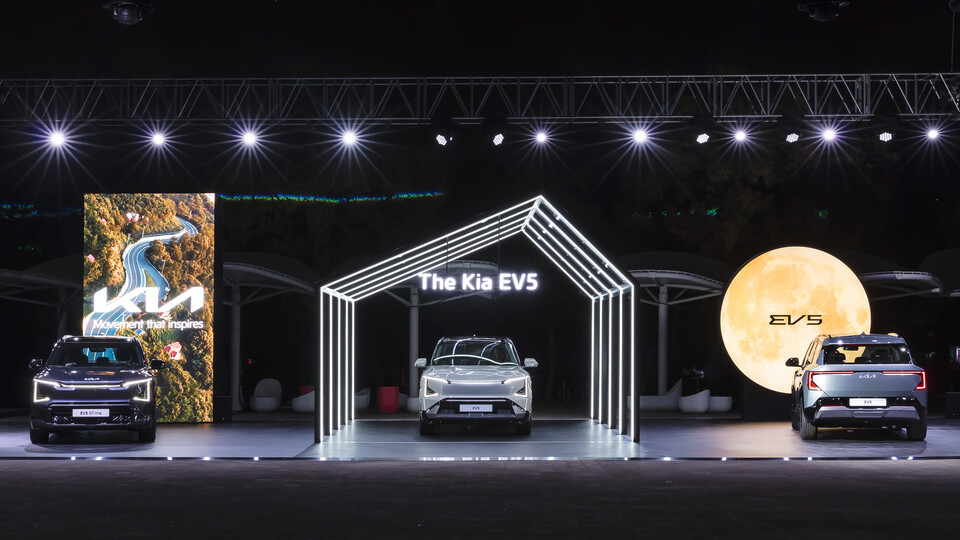한강 빛섬축제 EV5 전시 공간의 모습./기아
