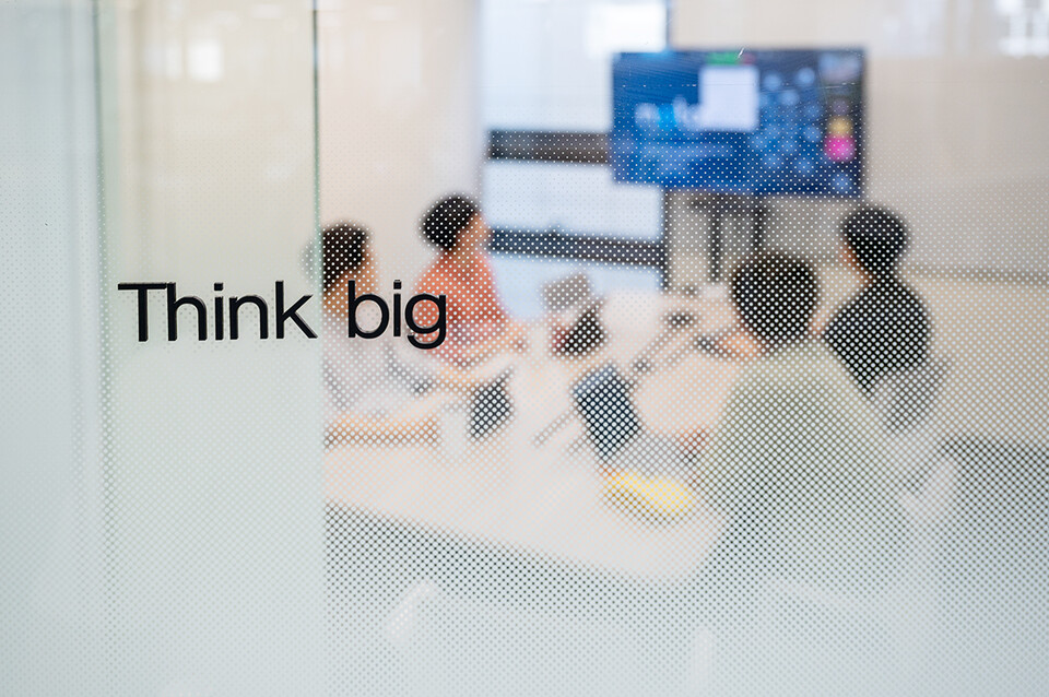 노타는 5년간 매출 10배라는 성과를 내면서 시장 신뢰도를 확보했다. 다만 B2B 의존도를 줄이면서 글로벌 빅테크의 위협에도 맞서야한다는 지적도 나온다./노타