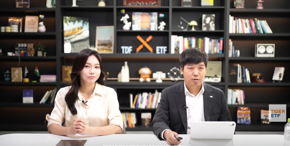 미래에셋자산운용 김남호 글로벌ETF운용본부장이 2일 'TIGER 미국배당다우존스 ETF, Just Keep Buying' 웹세미나에서 해당 상품의 투자 포인트와 최근 성과, 분배금 전망 등을 설명하고 있다. / 사진=TIGER ETF 유튜브 갈무리