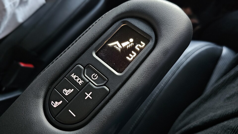 2열 '다이내믹 바디 케어 시트'의 마사지 기능 컨트롤러./ 곽호준 기자