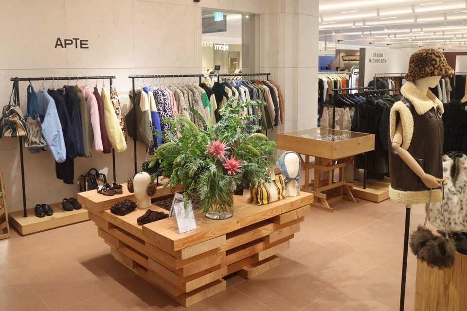 아프트 팝업 스토어 / 롯데홈쇼핑 제공