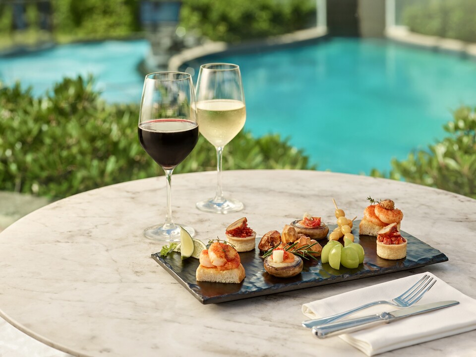 제주신라호텔 풀사이드 바 '루프탑 스페셜 딜라이츠'. /호텔신라 제공