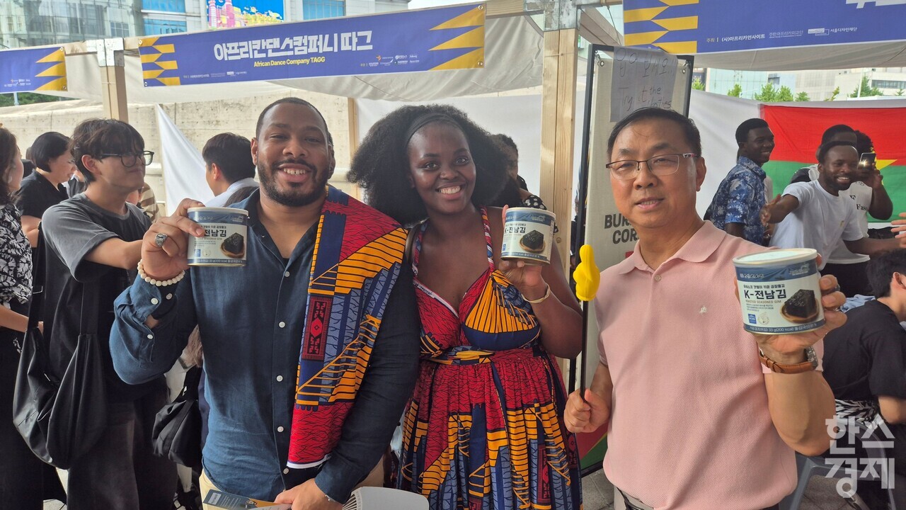 ▲K-전남 김 홍보활동 (사진=전남도)