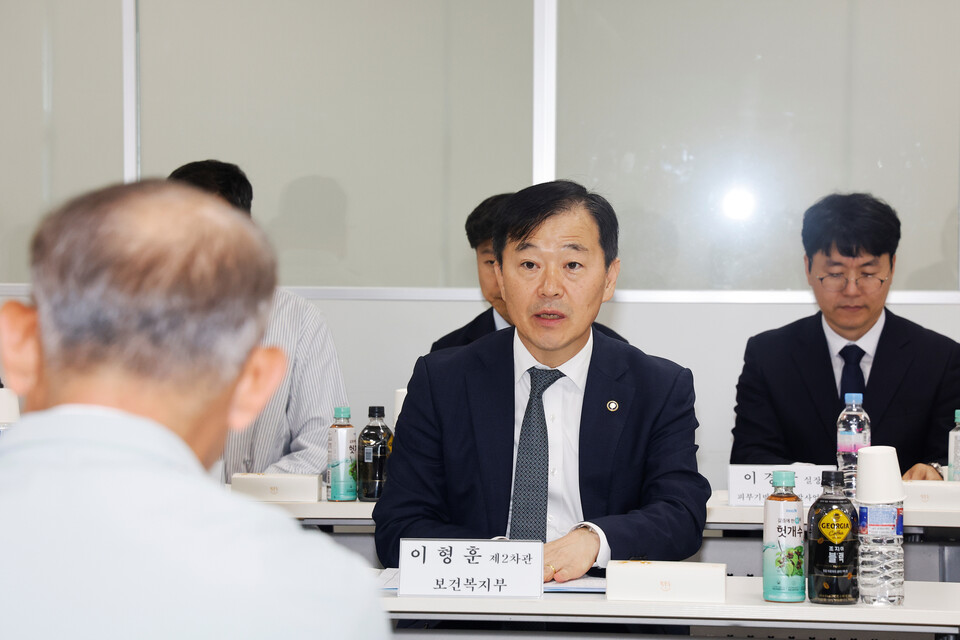 이형훈 보건복지부 제2차관이 한국콜마 세종공장을 방문해 화장품 기업 간담회를 개최했다./보건복지부 제공