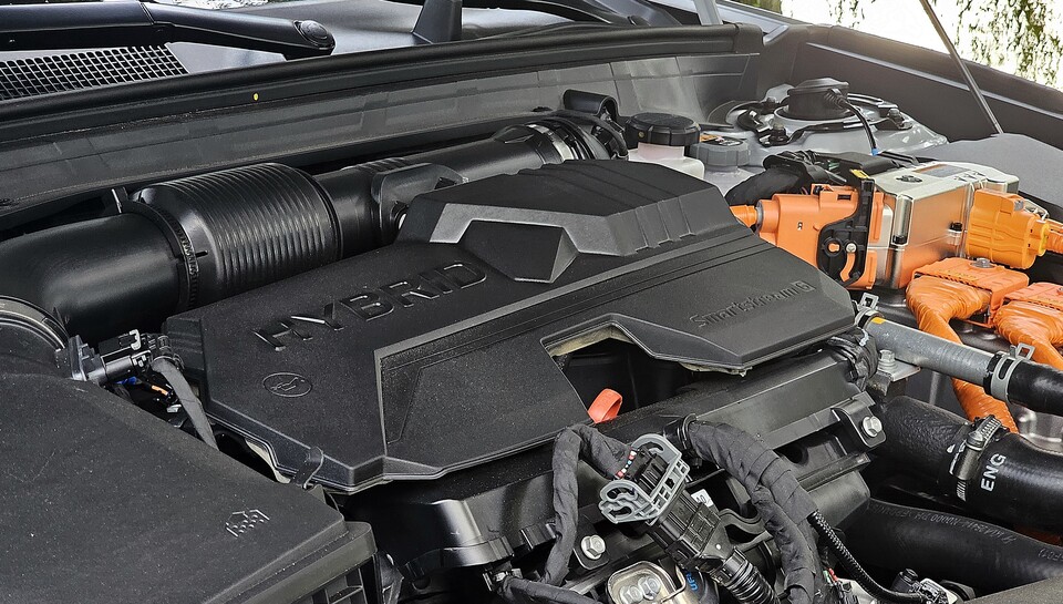 기아 '더 뉴 K8 하이브리드'의 엔진룸./곽호준 기자