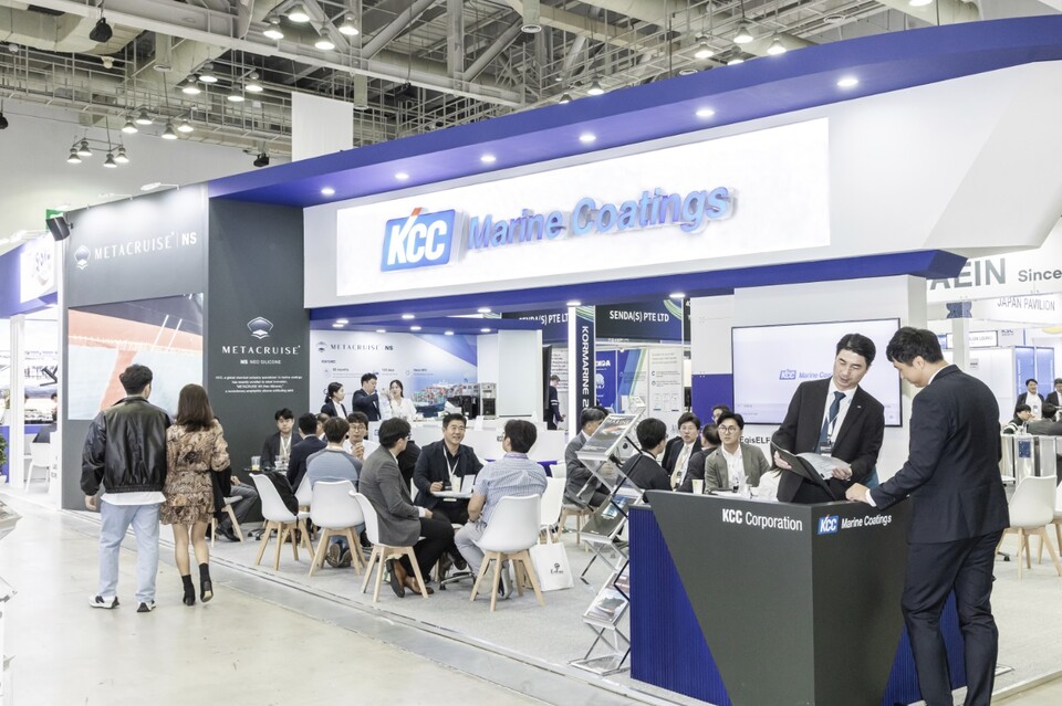 2023년 부산 벡스코에서 개최된 코마린 전시회 당시 KCC 부스./KCC