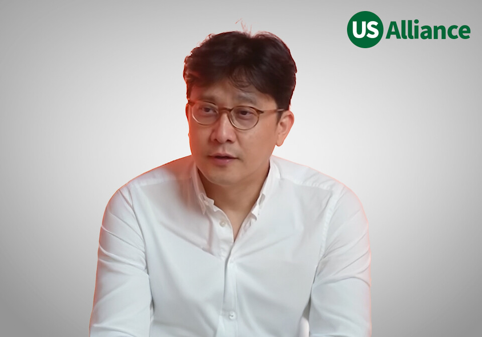 어스얼라이언스가 암호화폐 전문가 윤수목 위스퍼드리서치 대표와 공식 파트너십을 체결했다./어스얼라이언스