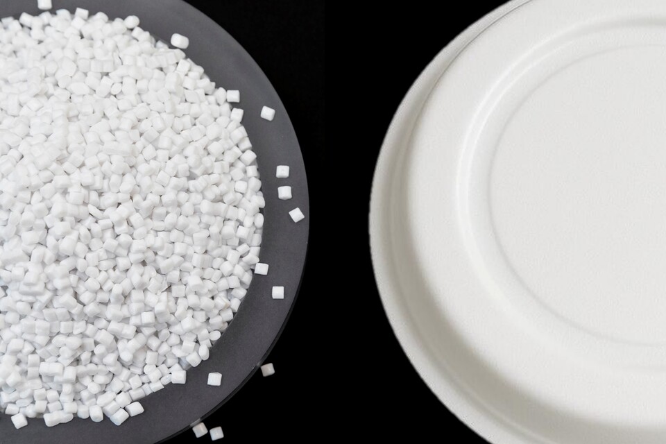 롯데케미칼 접착성 소재(왼쪽) 및 식품 포장용기(오른쪽)./ 롯데케미칼 제공