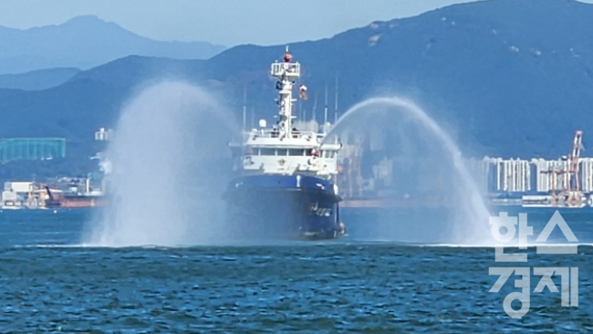 ▲선박 소화 (사진=여수광양항만공사)