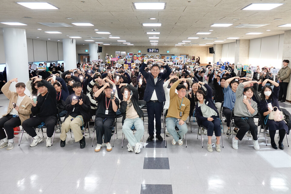 양평군(군수 전진선)은 지난 27일 전 직원이 함께 참여하는 ‘2025 도전! 청렴 골든벨’ 행사를 성공적으로 개최했다./ 양평군 제공