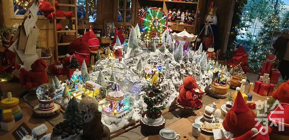‘해리의 크리스마스 공방’ 디오라마 / 이현령 기자