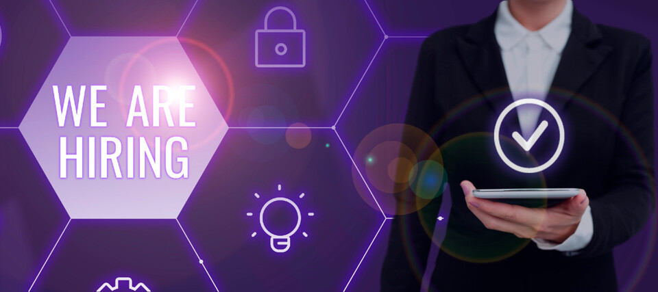 K뷰티가 한류 중심으로 떠오르며 호황을 누리고 있는 가운데 관련 업계 전반에서 하반기 인재 채용에 드라이브를 걸고 있다./부스터스