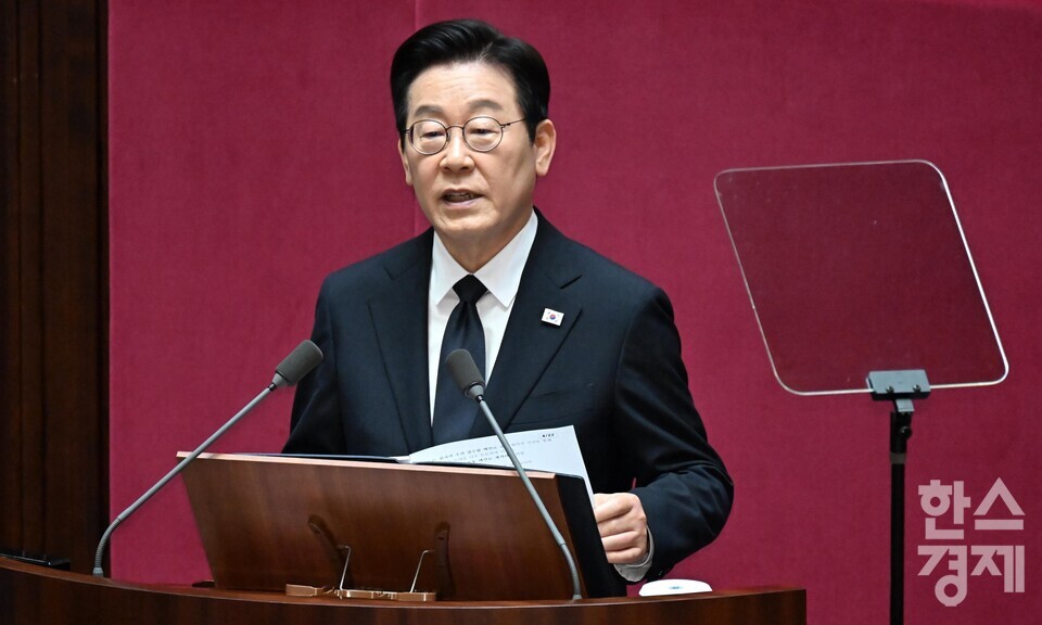 이재명 대통령이 4일 오전 서울 여의도 국회 본회의에서 2026년도 예산안에 대한 정부의 시정연설을 하고 있다. [사진공동취재단] leemario@sporbiz.co.kr 2025.11.04