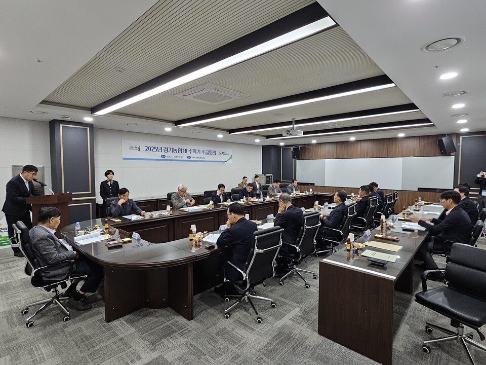 엄범식 본부장은 “농부의 마음이 곧 하늘의 뜻이라는 ‘농심천심(農心天心)’의 정신으로 경기농협과 RPC조합이 한마음으로 힘을 모아 쌀 산업의 안정을 지키고, 농가소득 향상에 최선을 다하겠다”고 강조했다./ 경기농협 제공