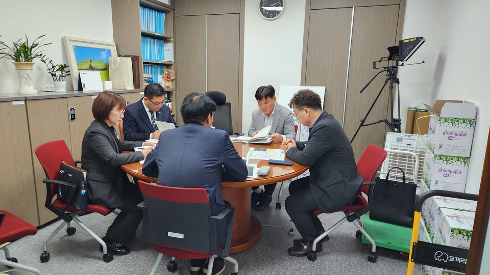 변광용 시장에 이어 민기식 부시장 국회 방문해 현안사업 건의   사진=거제시