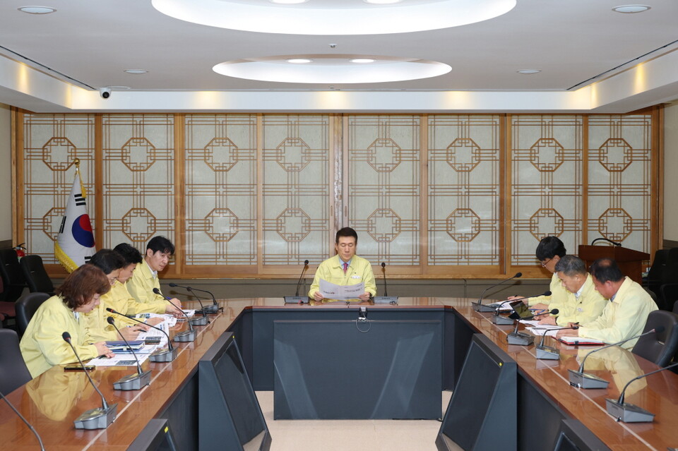 포항제철소 유해가스 사고 관련 긴급 대책회의. 사진=포항시