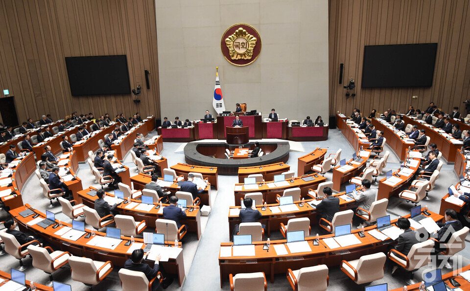 김민석 국무총리가 6일 오전 서울 여의도 국회에서 열린 제429회 국회(정기회) 제3차 예산결산특별위원회 전체회의에서 인사말을 하고 있다. / 이호형 기자 leemario@sporbiz.co.kr 2025.11.06