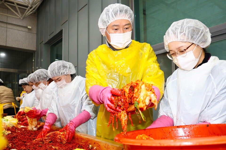 이상일 용인특례시장이 주말에도 시민들과 함께하는 ‘현장 소통 행정’을 이어갔다./ 용인특례시 제공