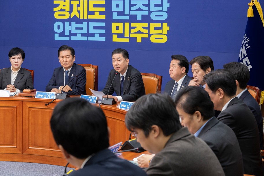 더불어민주당 김병기 원내대표가 10일 국회에서 열린 최고위원회의에서 발언하고 있다./연합뉴스