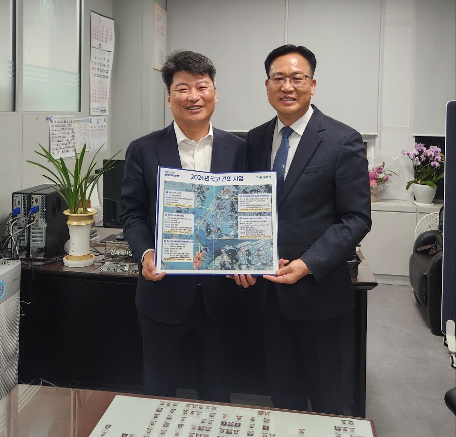 조석훈 목포 부시장이 국고예산 및 특교세 확보 위해 기획재정부 기획예산과를 방문했다. /사진=목포시