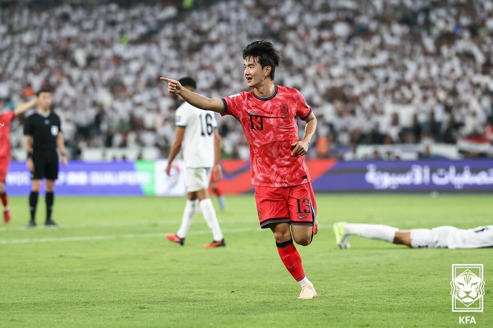 한국은 6일 오전 3시 15분(한국 시각) 이라크 바스라 국제경기장에서 열린 2026 FIFA 북중미 월드컵 아시아지역 3차 예선 B조 9차전 원정 경기서 후반 18분 터진 김진규(전북)의 선제 결승골에 힘입어 2-0 승리를 거뒀다. /KFA 제공