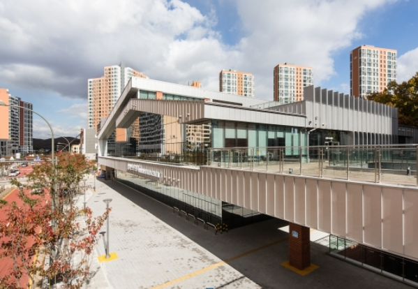 용인도시공사(사장 신경철) 남사스포츠센터가 운영 중인 ‘청소년 건강헬스(방학특강)’ 프로그램이 여성가족부 산하 한국청소년활동진흥원으로부터 청소년수련활동 인증을 획득했다./ 용인도시공사 제공