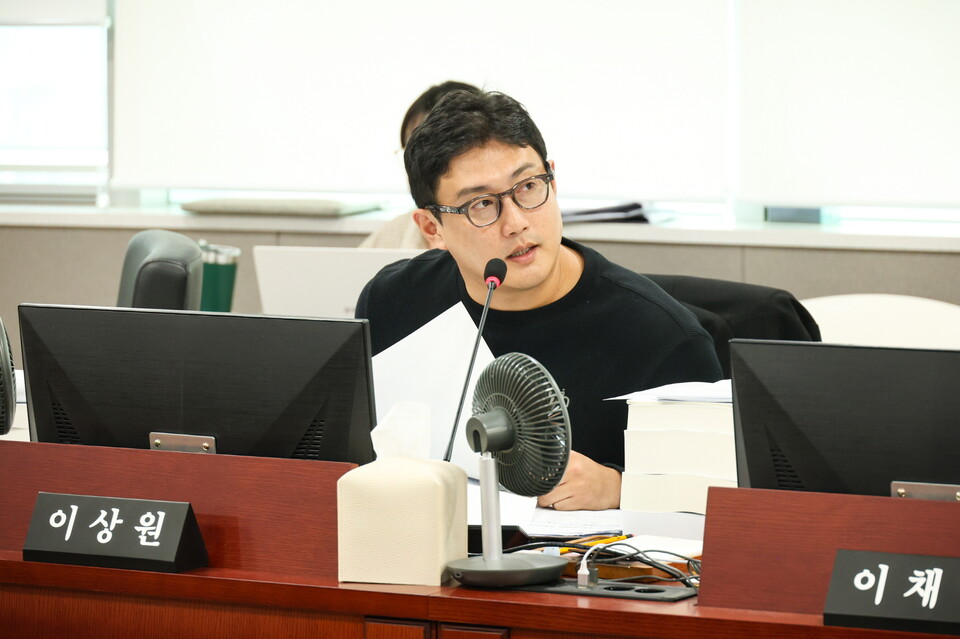 이상원 의원은 “지체상금 16억 원만 발생했을 뿐, 세금 손실이 없다는 답변은 국민을 기만하는 발언”이라며 신용보증재단의 무책임을 직격했다./ 경기도의회 제공