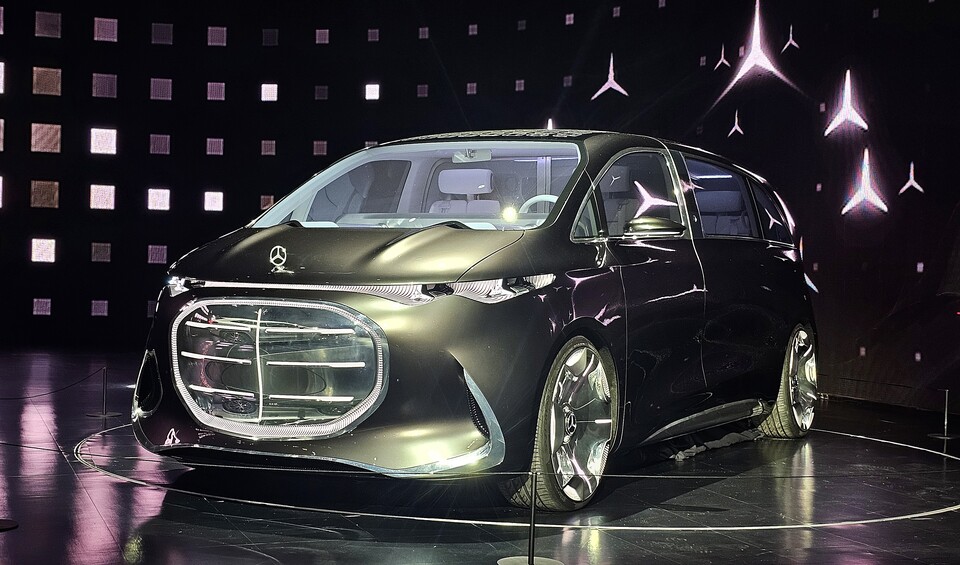 리무진 콘셉트인 '비전 V''의 외관/곽호준 기자