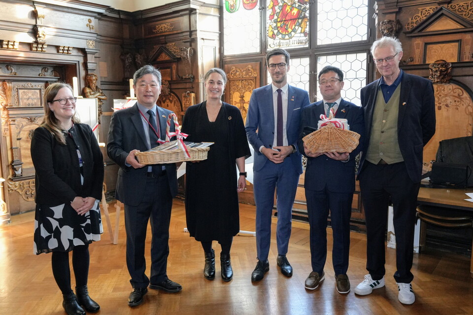 수원특례시는 프라이부르크시와 2015년 자매결연 후 지속적인 교류를 이어왔으며, ‘수원가로수길’·‘프라이부르크 산책로’ 명명 등 상징적 교류도 진행해왔다./ 수원특례시 제공