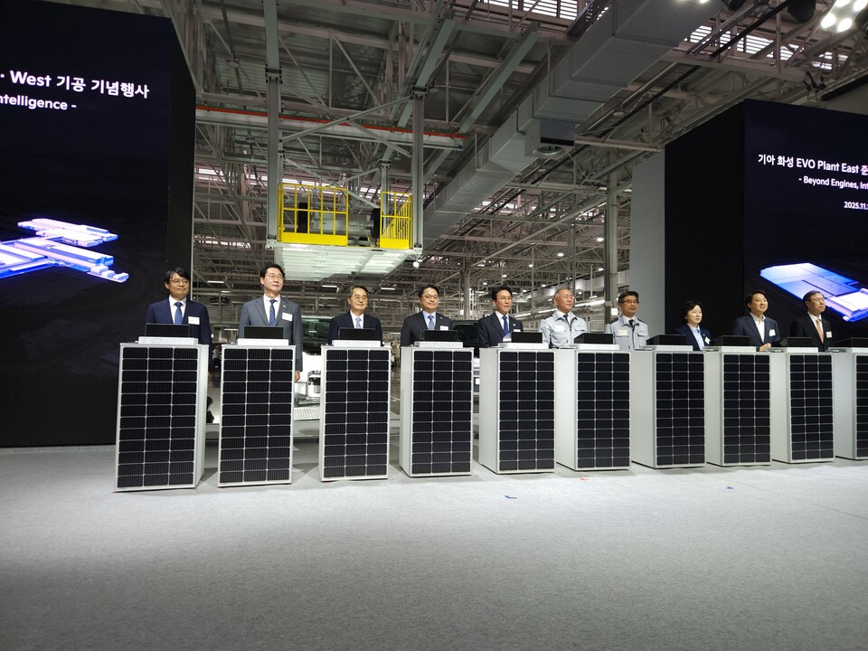 화성특례시(시장 정명근)가 기아 목적기반모빌리티(PBV) 전용 공장 준공을 계기로 미래 모빌리티 산업의 핵심 도시로 자리매김했다./ 화성특례시 제공