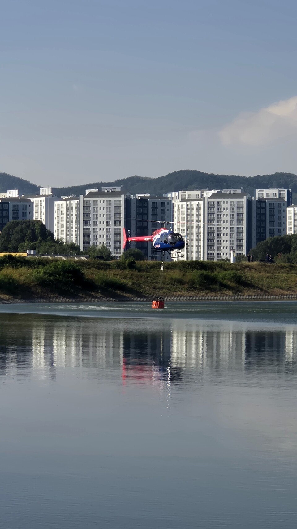 최신형 산불 진화 임차헬기 도입해 산불 예방과 진화 업무에 나서는 대구 동구청. 사진=대구동구