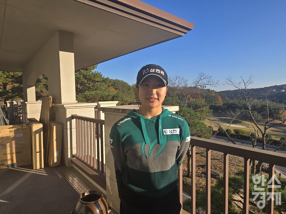 프로골퍼 유현조가 최근 경주에서 본지와 인터뷰를 한 후 포즈를 취하고 있다. /박종민 기자