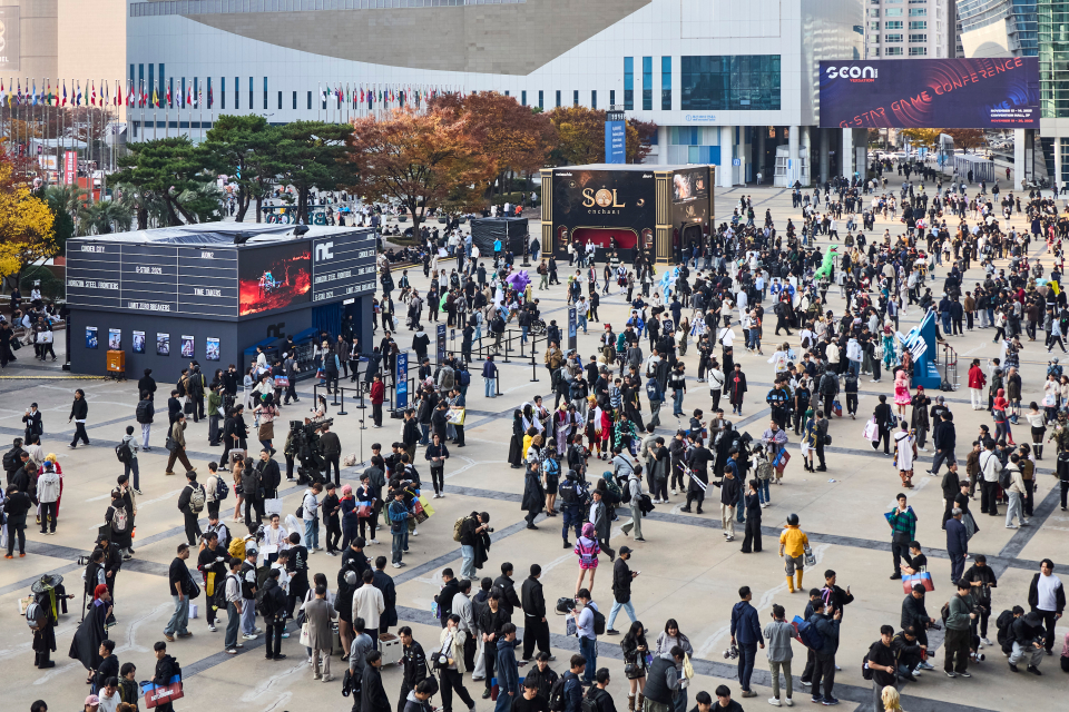 예년과 비교해 한산해진 야외 부스./지스타 조직위원회