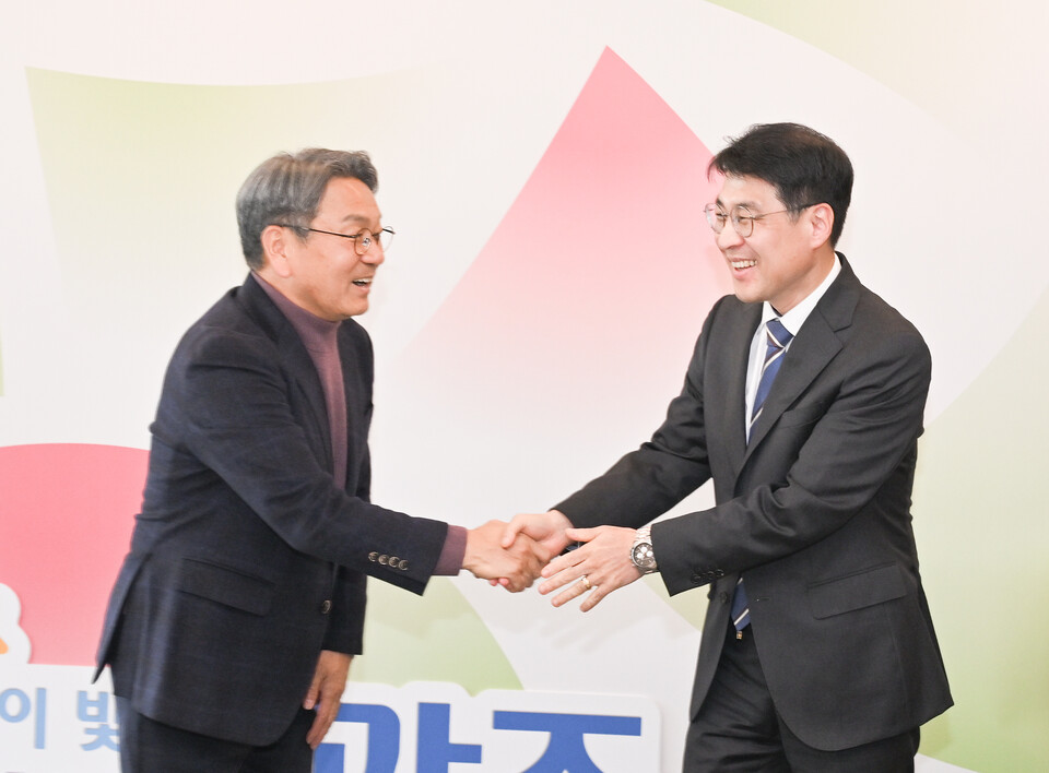 강기정 광주시장 김정기 대구시장 권한대행. 사진=대구광역시 제공