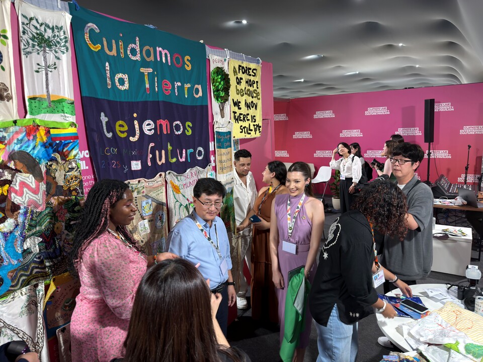 ‘K팝 팬들의 기후행동’ 패널 토론에 참여한 김성환 기후부 장관./케이팝포플래닛